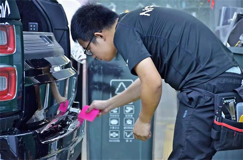 路虎行政加長與納爾PPF隱形車衣的激情碰撞！