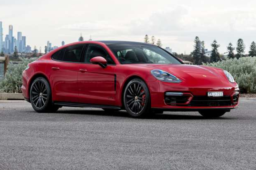 汽車貼膜：車主買車后汽車膜貼還是不貼呢？