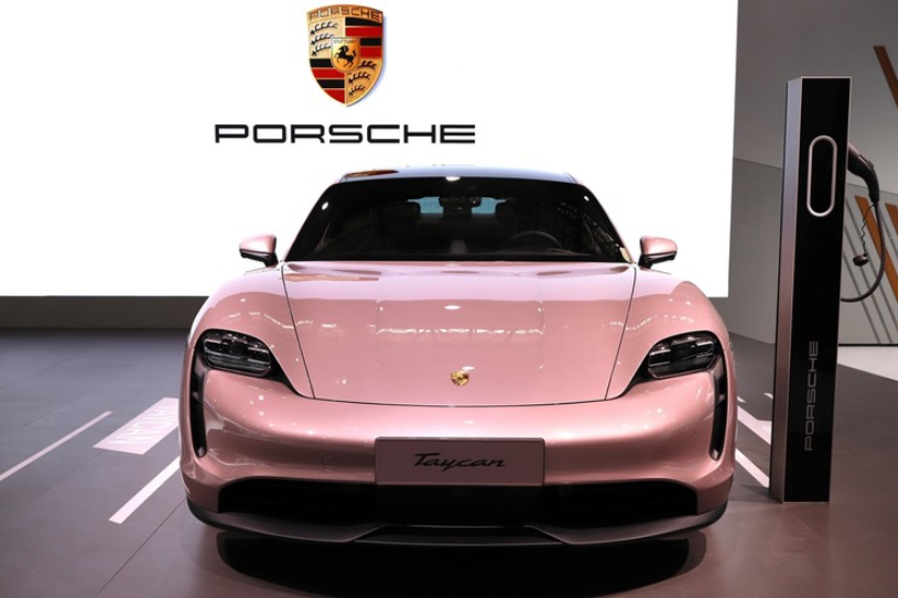 汽車(chē)保護(hù)膜：車(chē)衣這么薄能夠保護(hù)好車(chē)漆嗎？