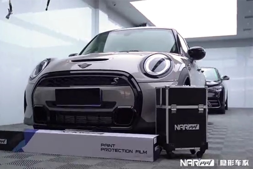 汽車貼膜：車窗膜是貼在車窗內(nèi)還是車窗外？