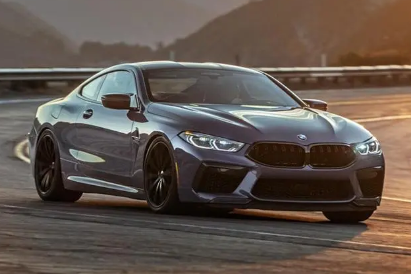 汽車(chē)改色膜能用多久？對(duì)汽車(chē)漆面會(huì)有傷害嗎？